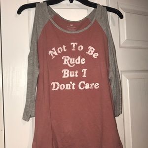 Off the shoulder quarter sleeve graphic tee